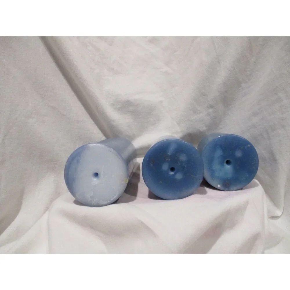 Candles Set‎ of three Blues wax tapered thick three heights unlit